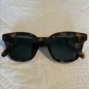 EUC Celine Sacha CL41376/s Sunglasses